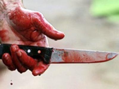 Bakıda oğul ata-anasını bıçaqladı, biri öldü  
