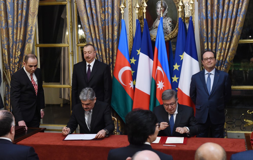 Azərbaycan və Fransa arasında bir neçə sənəd imzalandı