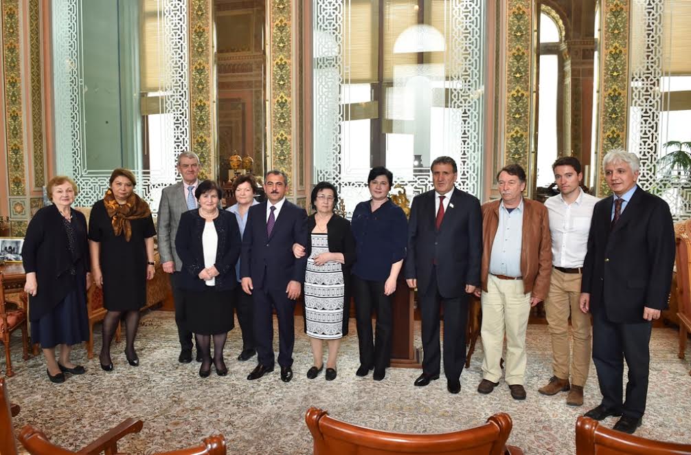Hacı Zeynəlabdin Tağıyevin varisləri ilə görüş keçirilib