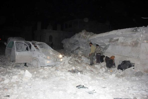 ABŞ qırıcısı Suriyada məscidi bombaladı: 40 ölü, 85 yaralı