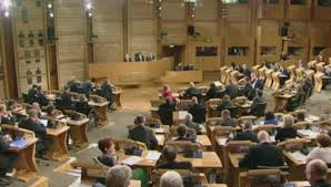 Şotlandiya parlamenti referendumu dəstəkləyir