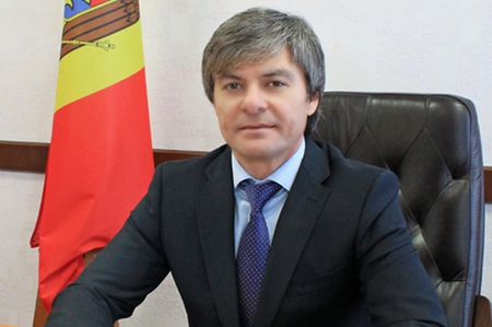 Nazir m&uuml;avini&nbsp; korrupsiyaya g&ouml;rə saxlanıldı