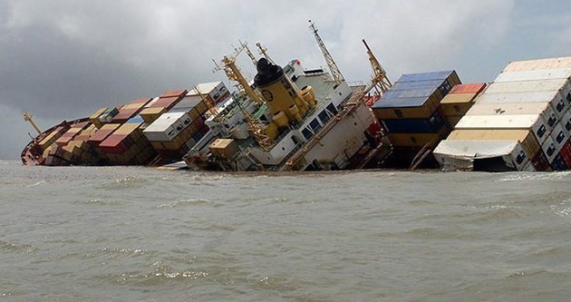 Atlantik Okeanında y&uuml;k gəmisi yoxa &ccedil;ıxıb: 22 itkin
