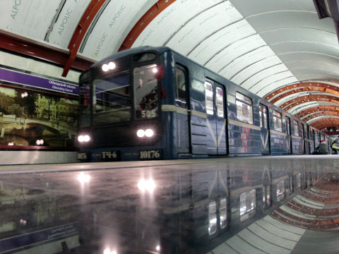 Partladılan metronun işi qismən bərpa olunub