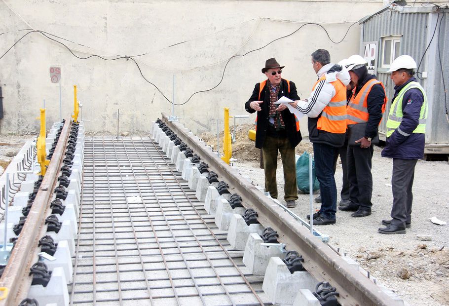 Metropoliten sınaq yolu tikmək üçün Dəmir Yollarından torpaq aldı