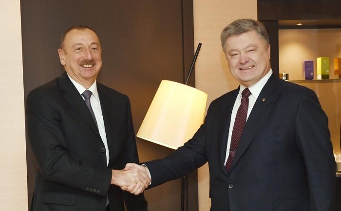 Poroşenko İlham Əliyevə məktub ÜNVANLADI 