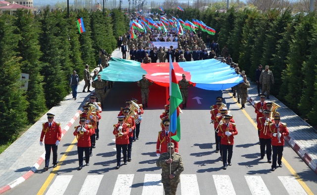 Horadizdə “Aprel döyüşləri” ilə bağlı Zəfər yürüşü keçirilib - FOTOLAR