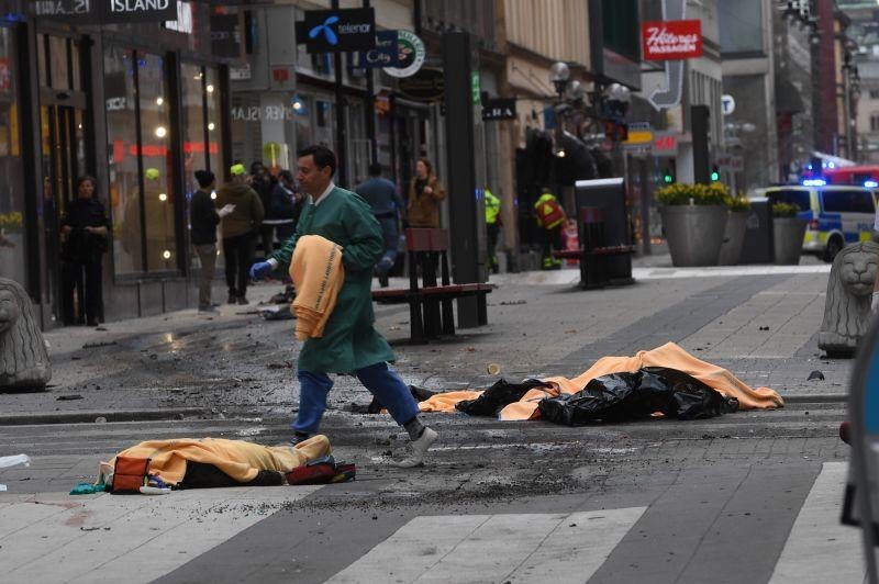Stokholm terrorunu törədən yaxalandı, ölənlərin sayı 4-ə çatdı