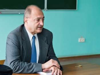 Qarabağa gedən bolqar politoloq xəbərdarlığa məhəl qoymur  