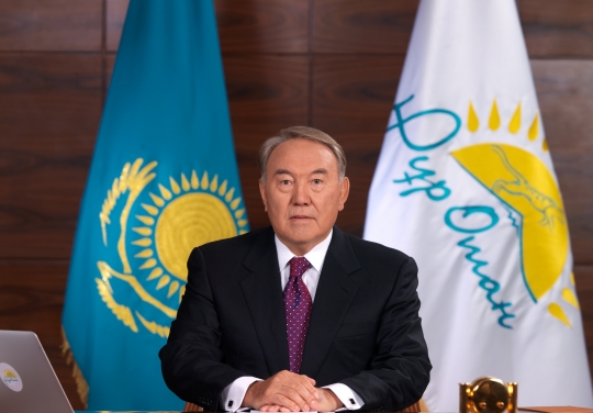 Qazaxıstan latın qrafikalı əlifbaya ke&ccedil;ir