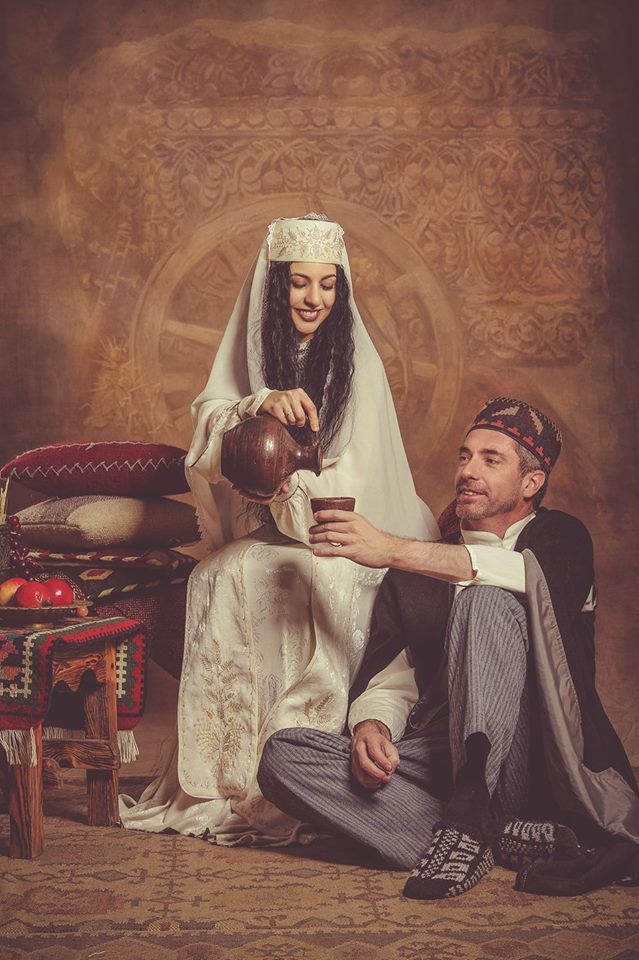 Qarabağda toy edəcək lüksemburqlu deputat erməni qızı alır – FOTO