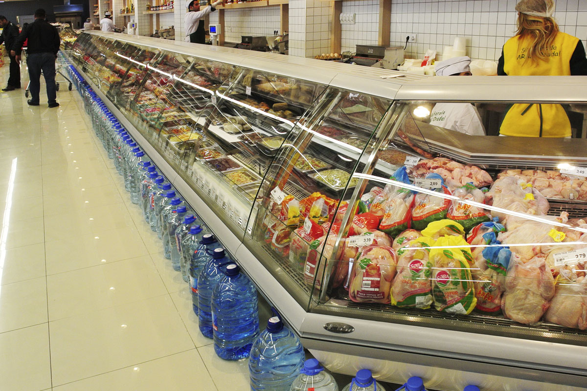 Bakıda 41 yaşlı kişi supermarketdən ərzaq oğurlayarkən tutulub 