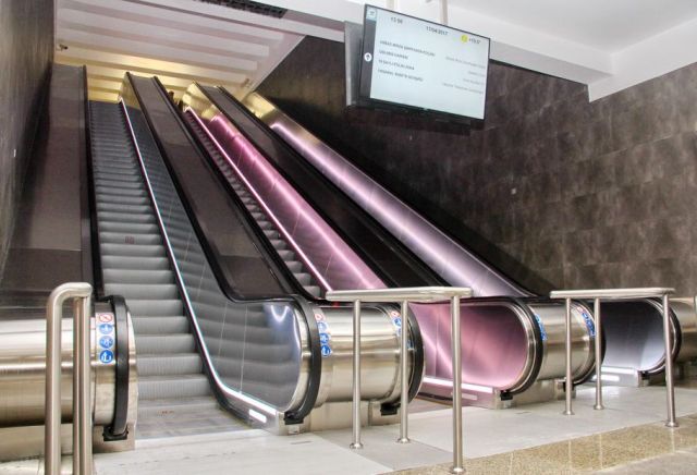 Metronun &ldquo;İnşaat&ccedil;ılar&rdquo; stansiyasının I vestib&uuml;l&uuml; a&ccedil;ılır - FOTO