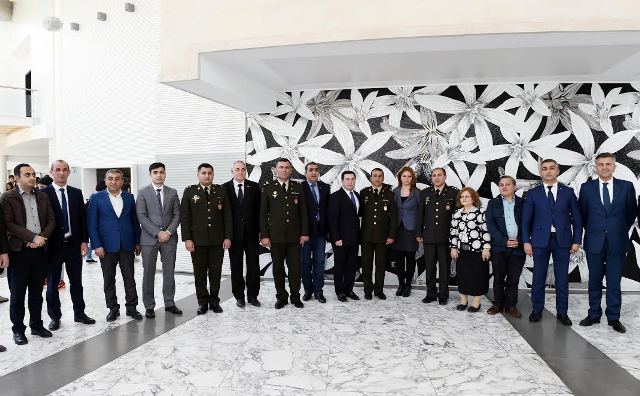 Aprel döyüşlərinin iştirakçıları gənclərlə görüş keçirdi