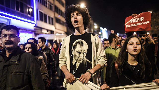 Türkiyədə seçkilərin nəticələrinə şübhə edən jurnalist tutuldu