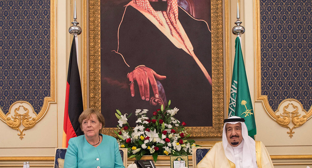 Merkel kralla İŞİD-lə mübarizəni müzakirə etdi