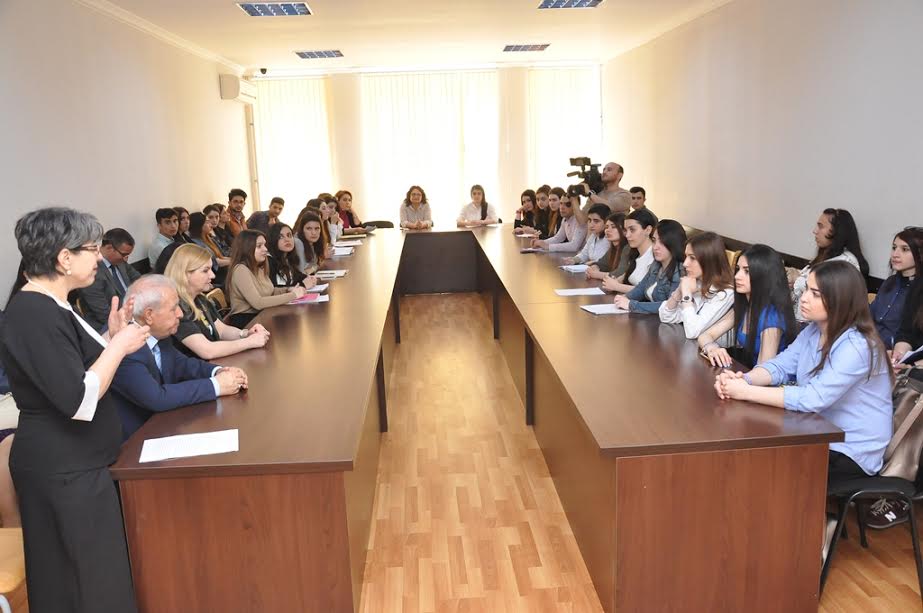 ADU-da “Heydər Əliyev vəBöyük İpək Yolu” adlı dəyirmi masa keçirilib
