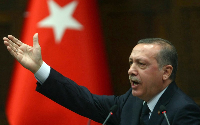 Ərdoğan 33 ay sonra yenidən AKP-yə üzv oldu