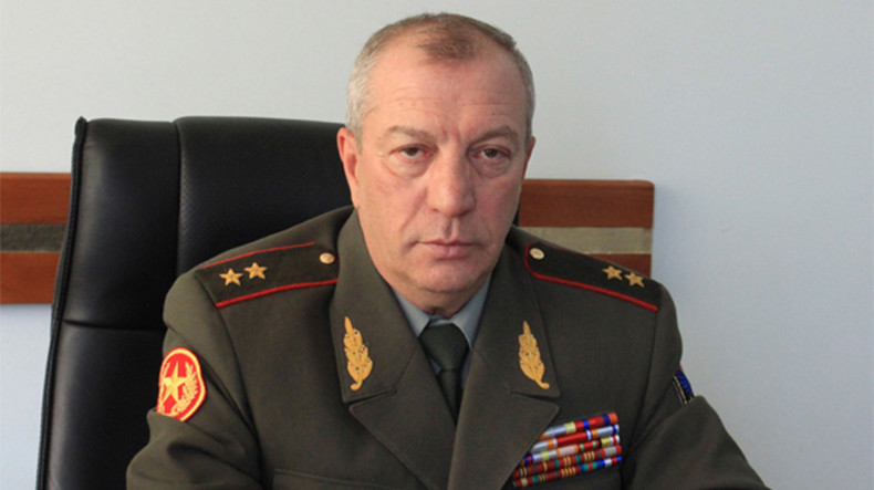 Ermənistan ordusunda general istefa verdi
