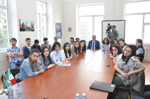 İtaliyanın mədəniyyət nazirinin müavini ADU-da olub