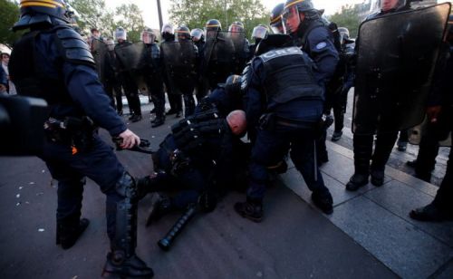 Fransada etirazçılarla polis arasında toqquşma - VİDEO