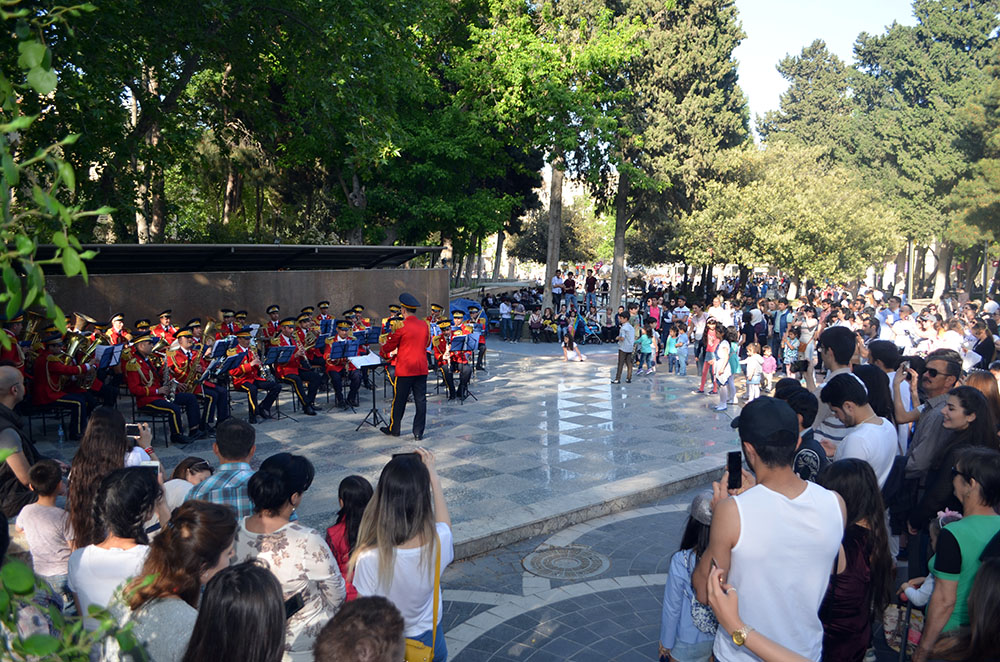 Hərbi orkestrlərin paytaxtdakı n&uuml;munəvi &ccedil;ıxışları&nbsp; - FOTOLAR 