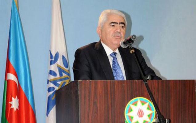 Deputat seçicilərini Məşhəd ziyarətinə göndərdi
