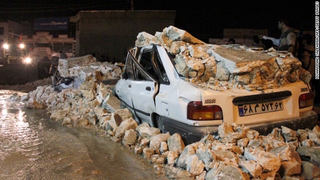 İranda zəlzələ: 3 ölü, 225 yaralı