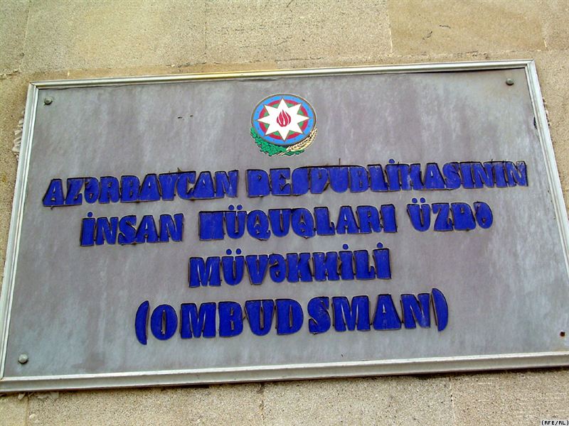 Ombudsman Aparatı hərbi hissələri yoxladı