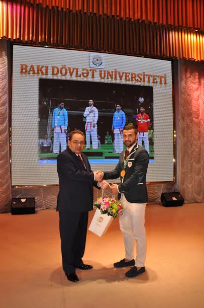 BDU IV İslam Həmrəyliyi Oyunlarının qalibləri olan yetirmələrini m&uuml;kafatlandırıb