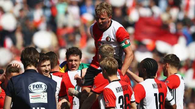Hollandiyalı futbolçunun heykəli qoyulur