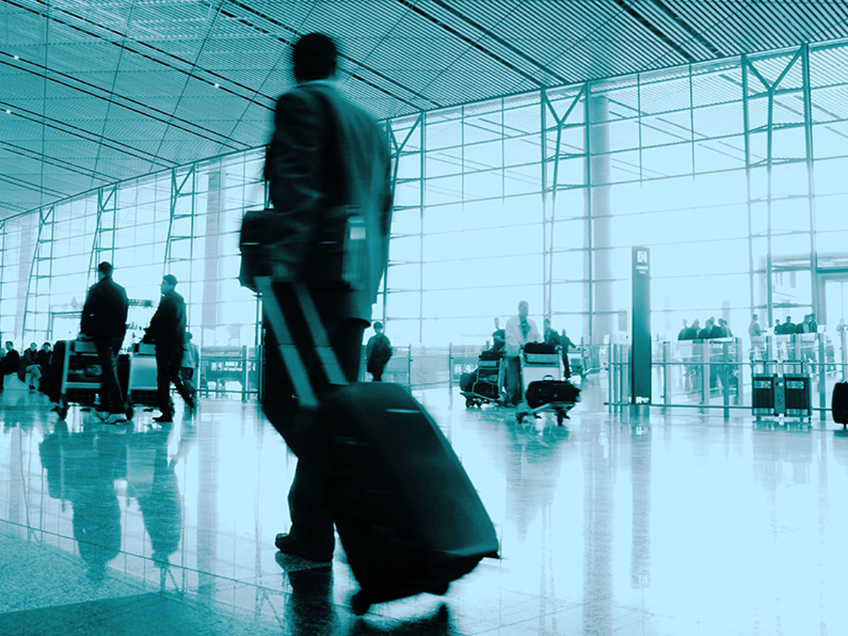  İsrail vətəndaşı Bakı aeroportunda qanunu POZUB - pulu GİZLƏDİB  