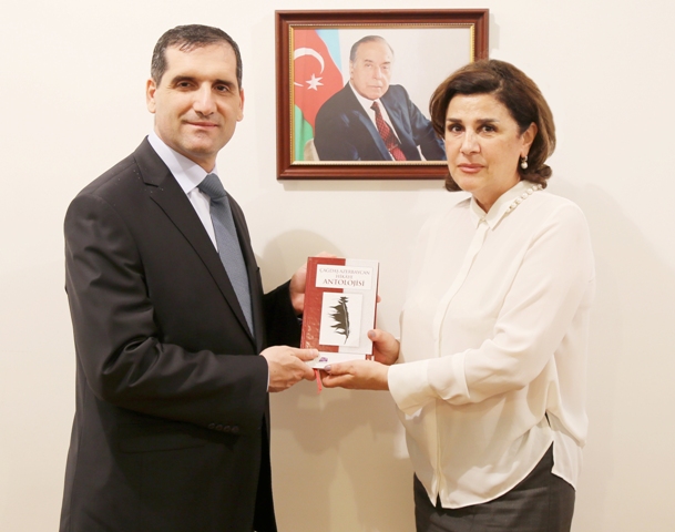 Türkiyə səfiri Tərcümə Mərkəzində