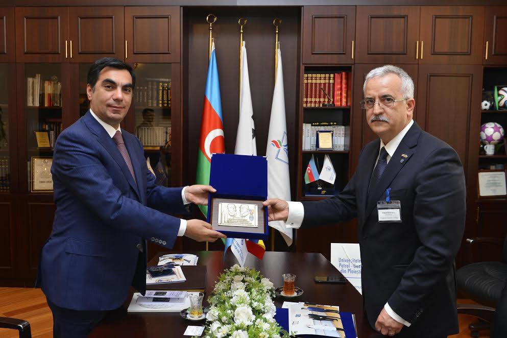 Bakı Ali Neft Məktəbi Rumıniya universiteti ilə m&uuml;qavilə imzaladı