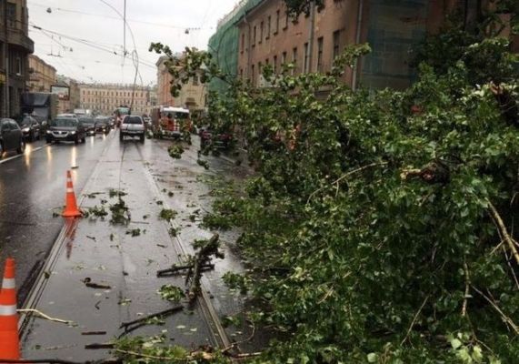 Moskvada güclü qasırğa: 11 ölü, 137 yaralı, Yenilənib 