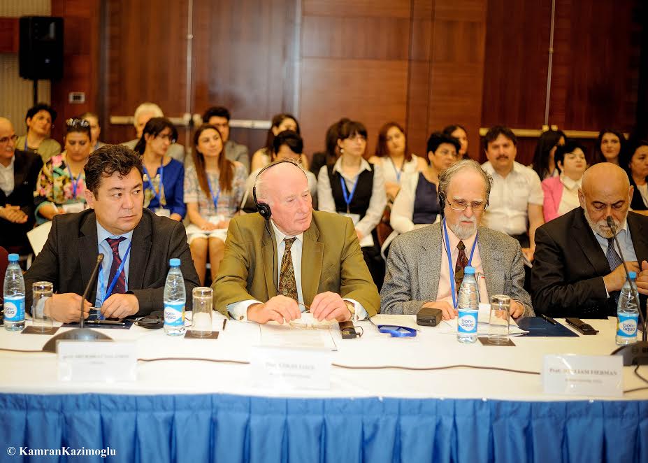 Qərb Universitetində beynəlxalq elmi konfrans keçirilir