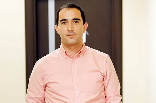 Jurnalistin komada olan atası başqa xəstəxanaya köçürüldü  