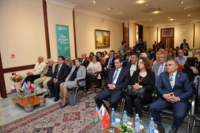 “Türkiyə ədəbiyyatı antologiyası” ictimaiyyətə təqdim olundu
