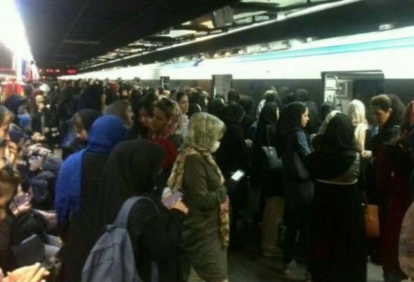Tehran metrosunda iki qatar toqquşdu: 50 yaralı 