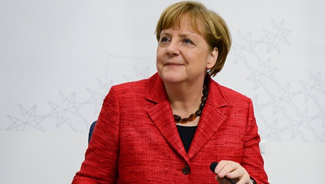 Merkel: “Türkiyə ilə dialoqu saxlamalıyıq”