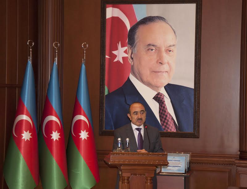 Əli Həsənov: “İlham Əliyevin tərəfdarlarının sayı artır”