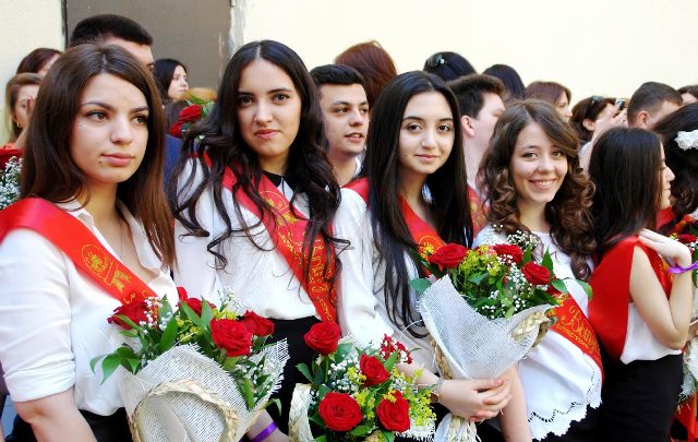 Bakıda 20 min məzun üçün “Son zəng” çalınacaq