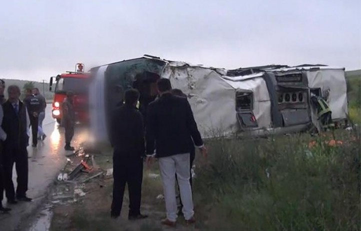 Türkiyədə avtobus aşıb, 47 nəfər yaralanıb   