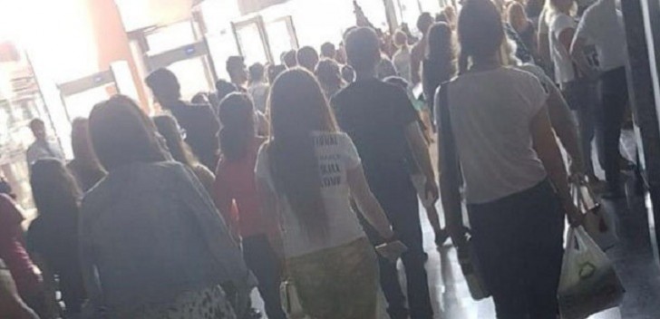 "Gənclik Mall"da həyəcan: insanlar təxliyə olundu - FOTO