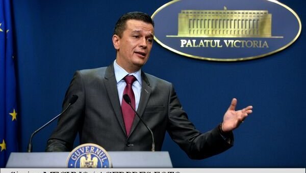 Parlament hökuməti istefaya göndərdi