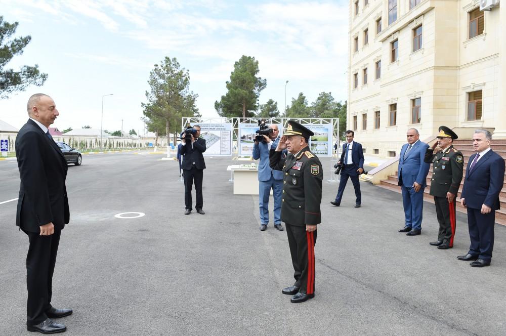 Prezident Şirvanda hərbi hissənin açılışını etdi - FOTOLAR