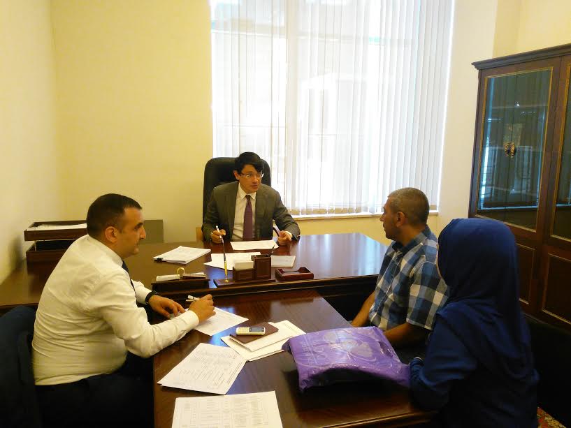 Fuad Muradov Milli Məclisdə seçiciləri qəbul etdi