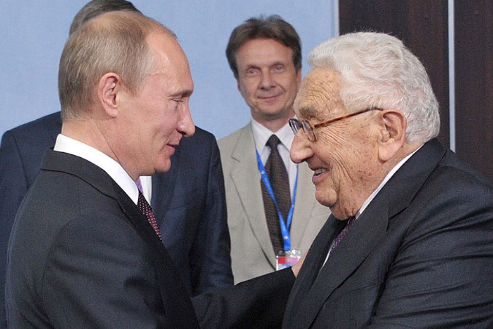 Kissincer: “ABŞ Rusiyanın MDB-də hegemonluğuna mane olur”