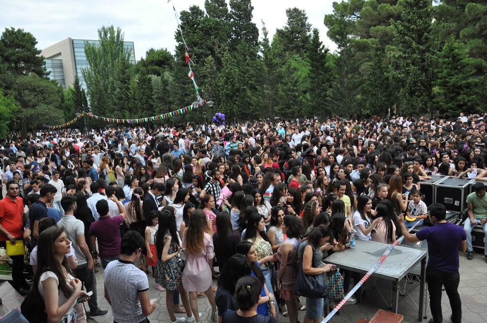 Bu il 400 tələbə BDU-nu fərqlənmə diplomu ilə bitirib - FOTOLAR