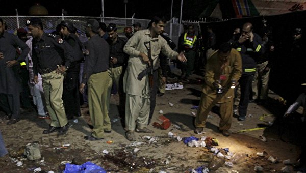 Pakistanda sərnişin avtobusunda partlayış: 6 ölü, 25 yaralı